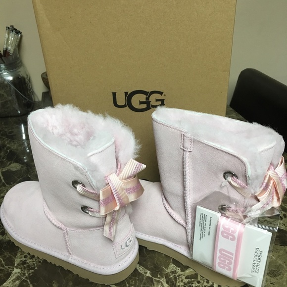 🔥NWT AUTHENTIC UGG BOOTS 🔥 - Picture 2 of 7